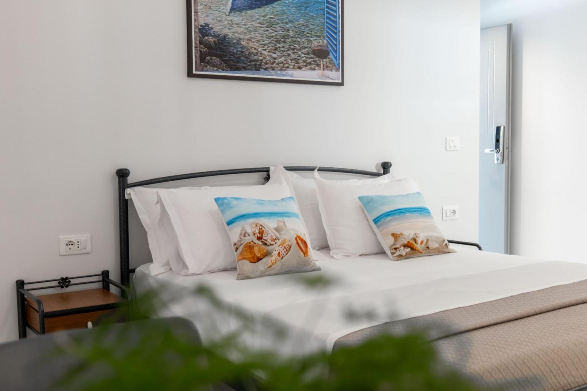 Aleksandra Apartments Sarandë Eksteriør billede