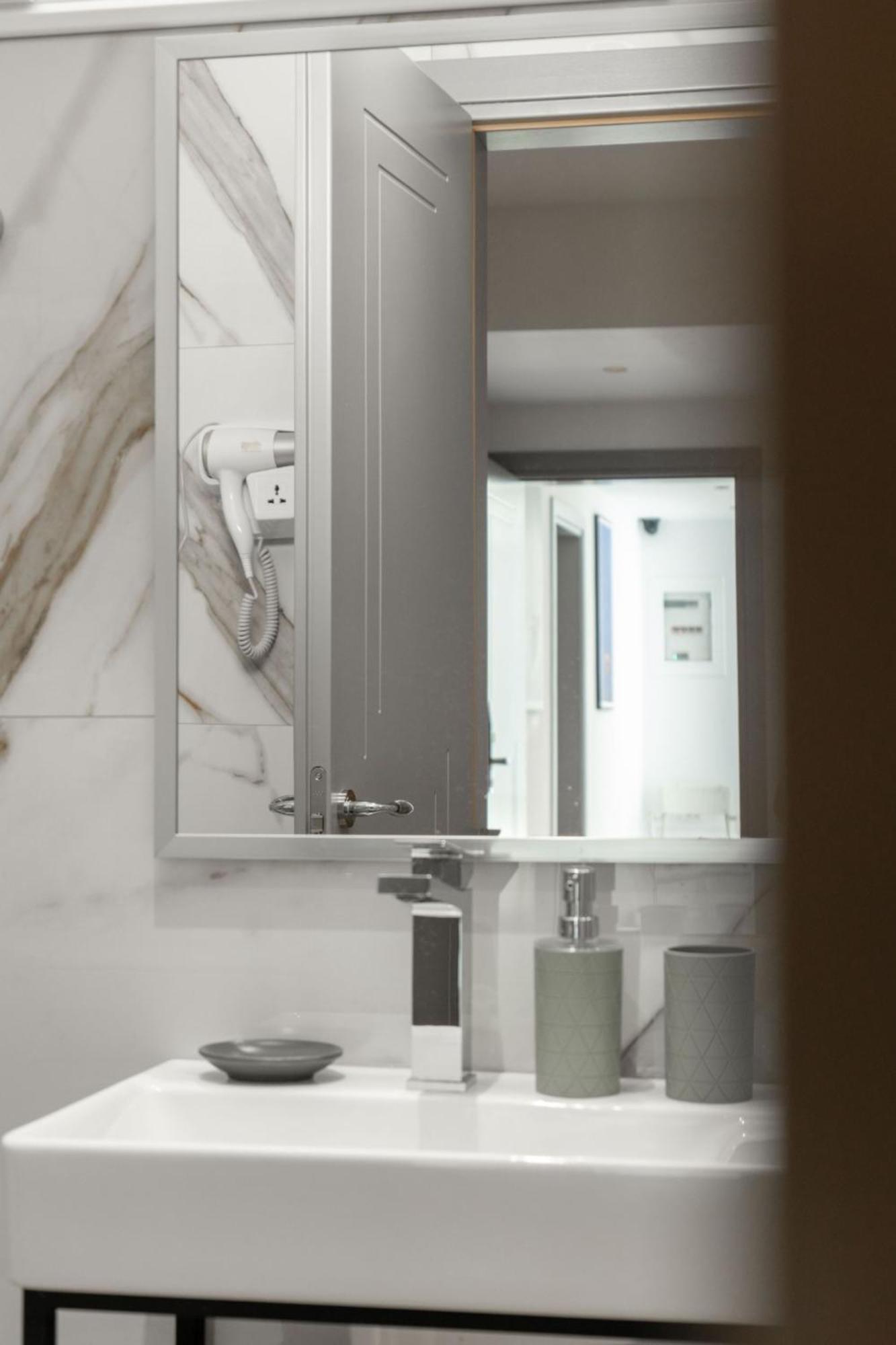 Aleksandra Apartments Sarandë Eksteriør billede