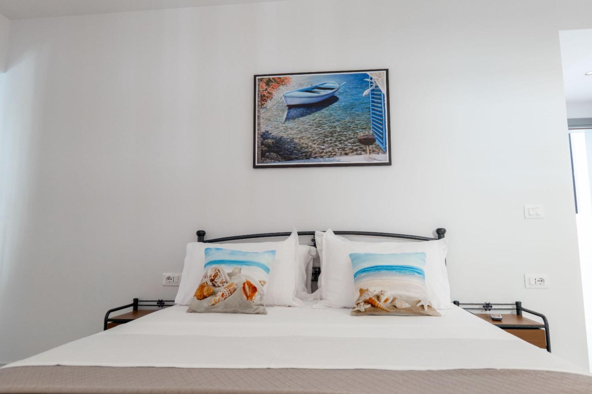 Aleksandra Apartments Sarandë Eksteriør billede