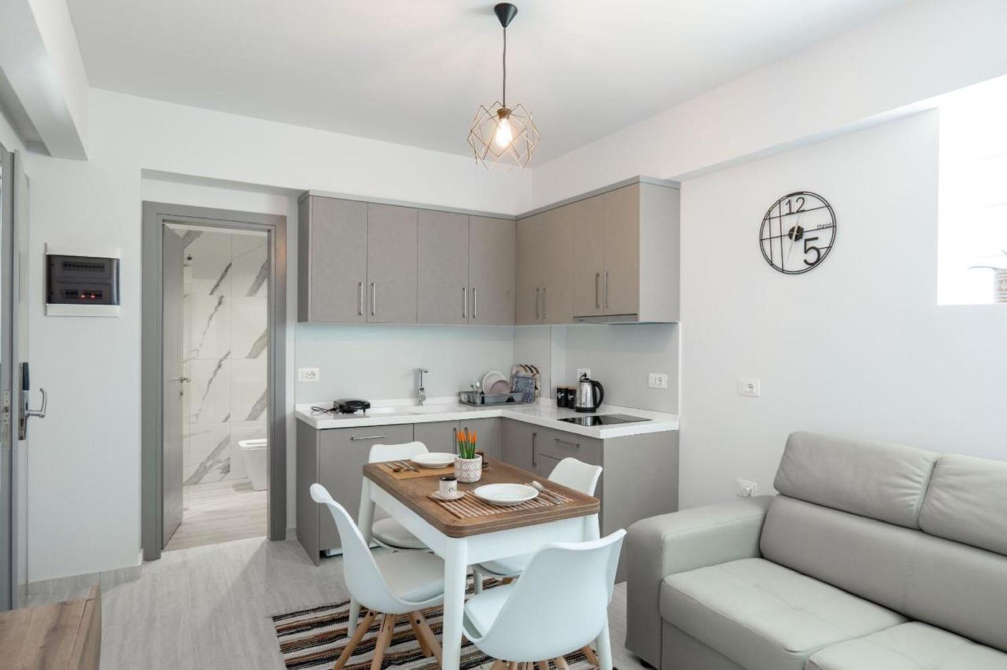 Aleksandra Apartments Sarandë Eksteriør billede